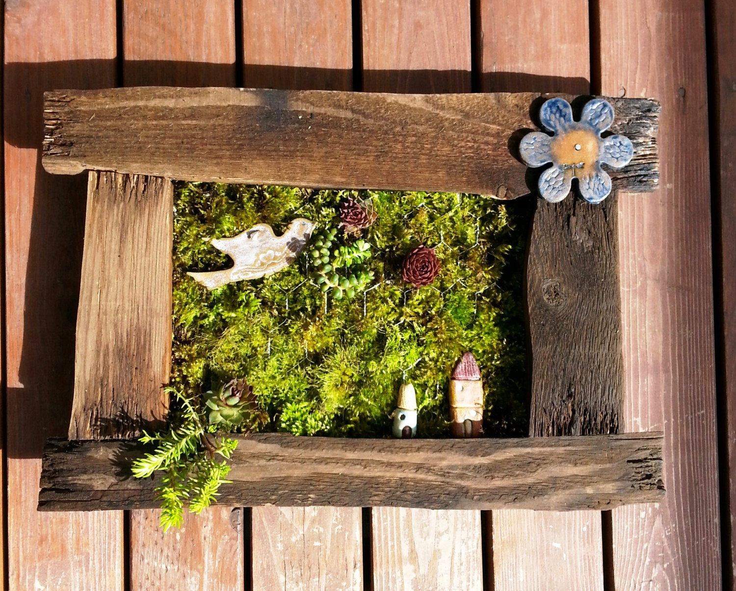15 Amazing Reclaimed Wood DIY Garden Ideas 2