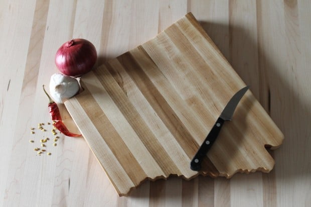15 Beautiful Handmade Cutting Board Gifts (3)