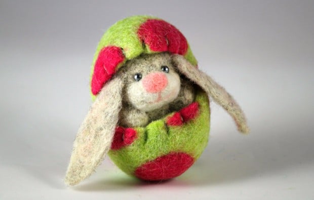 17 Cute & Handmade Needle Felted Easter Decorations (11)