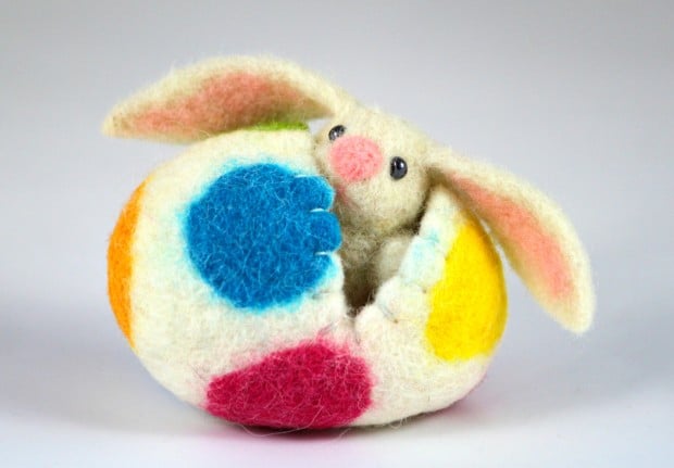 17 Cute & Handmade Needle Felted Easter Decorations (3)