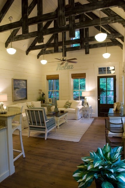 18 Beach Cottage Interior Design Ideas Inspired by The Sea  (11)