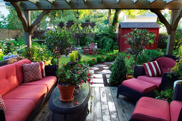 18 Landscaping Ideas for Small Backyards (14)