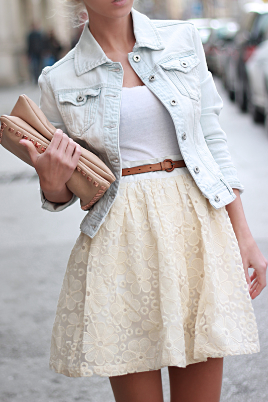 20 Outfits with Skirts for Trendy Chic Spring Look (17)
