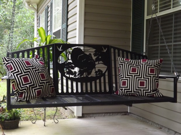 15 Custom Handcrafted Porch Swing Designs (10)