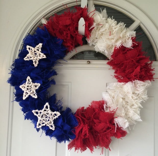15 Festive Handmade 4th of July Wreath Designs (3)