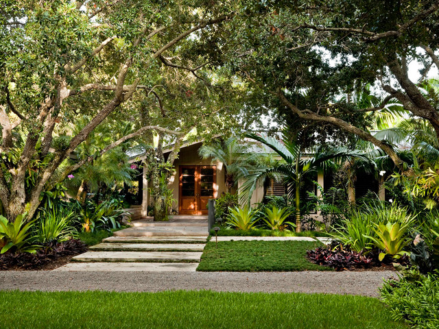 19 Amazing Small Front Yard Landscaping Ideas - Style Motivation