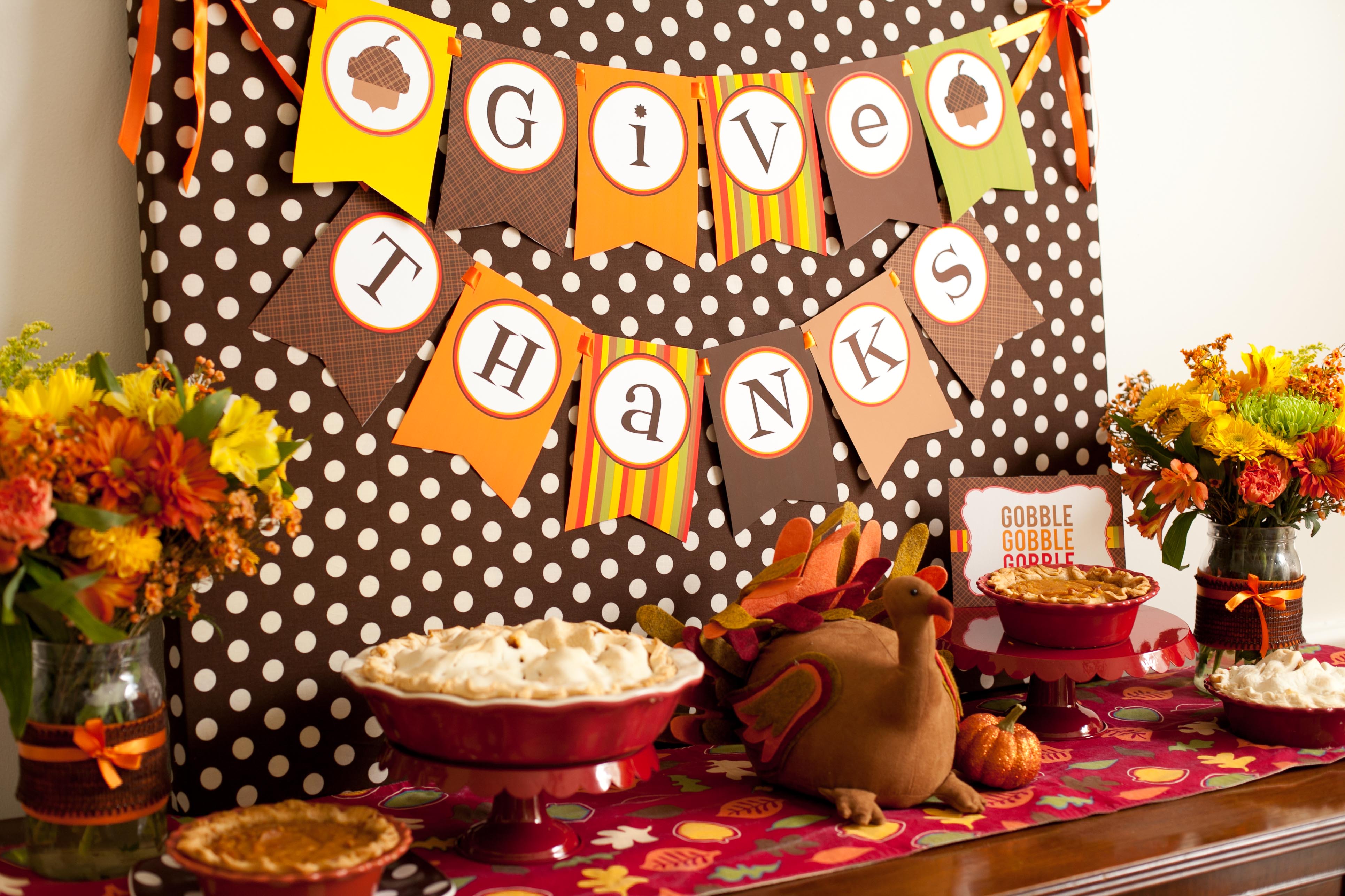 17 Creative and Fun DIY Decorations for Thanksgiving