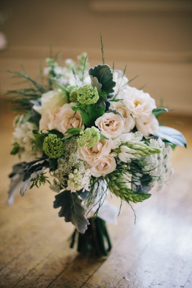 17 Beautiful Spring and Summer Wedding Bouquets - Style Motivation