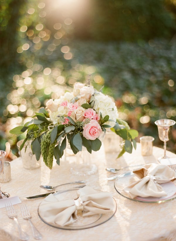 16 Floral Table Decorations For Perfect Summer Wedding - Style Motivation