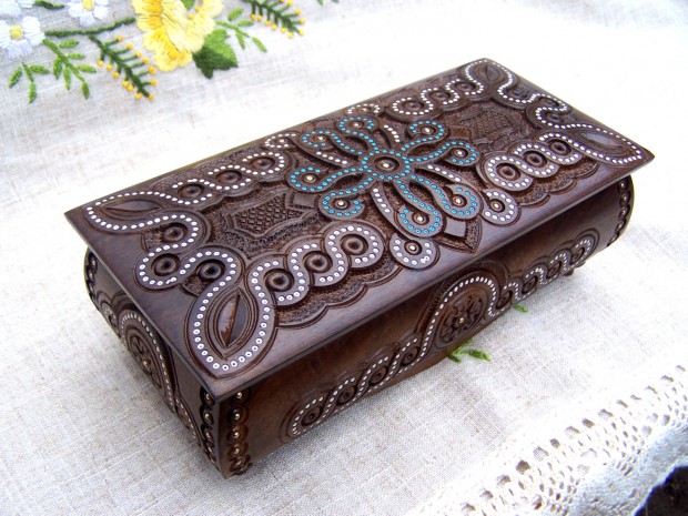 16 Unique Handmade Jewelry Boxes For Elegant Jewelry Storage And Display (10)