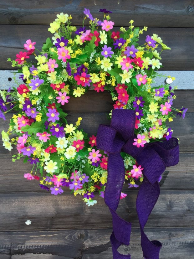 15 Colorful Handmade Summer Wreath Ideas To Refresh Your Front Door (12)