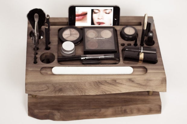 17 Chic Handmade Makeup Organizer & Beauty Station Ideas You'll Love (5)
