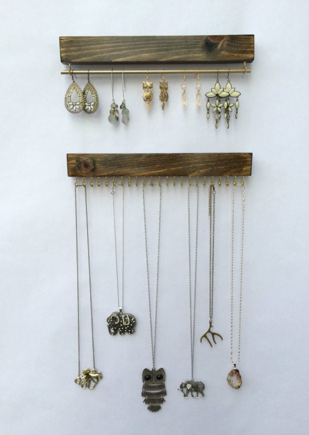 17 Simple But Awesome Handmade Jewelry Organizer Ideas You Can DIY (5)