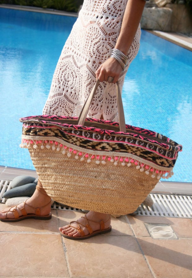 18 Must Have Handmade Beach Bag Designs To Take Your Stuff To The Beach (11)