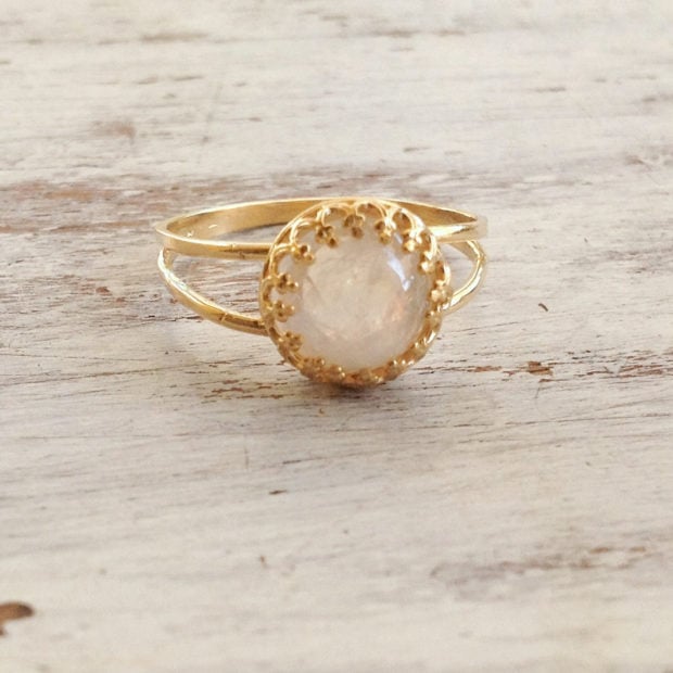 15 Enchanting Handmade Moonstone Jewelry Designs You're Going To Adore (15)