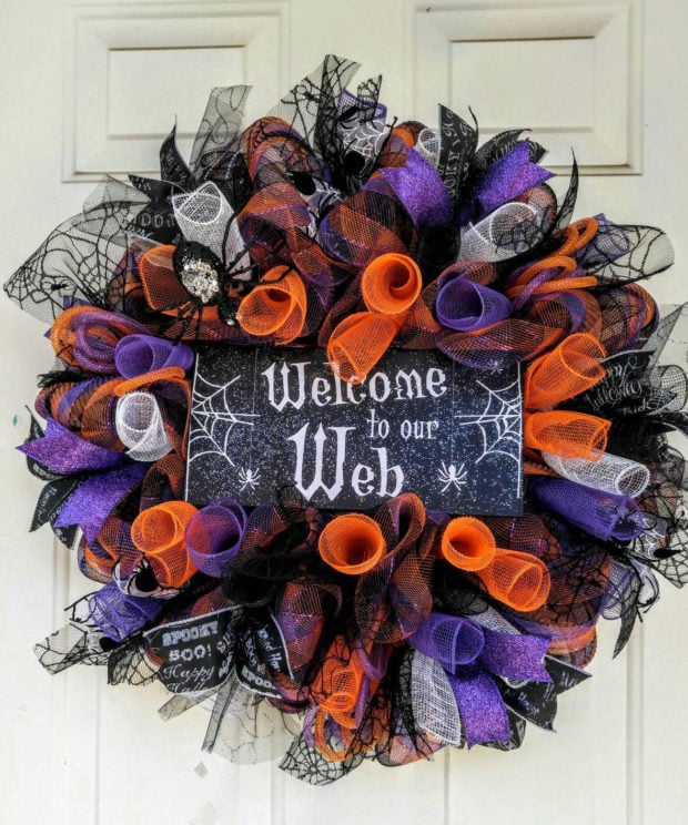15-spooky-handmade-halloween-wreath-designs-to-decorate-your-front-door-with-10