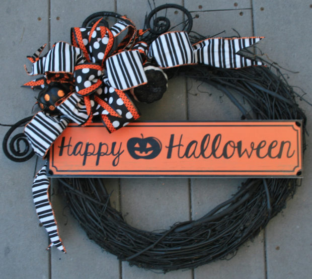 15-spooky-handmade-halloween-wreath-designs-to-decorate-your-front-door-with-5