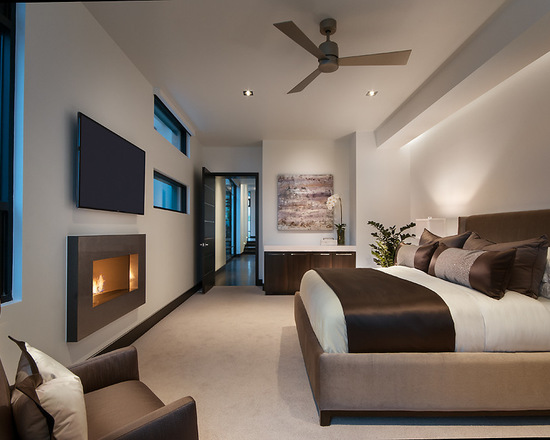21 Impressive Master Bedroom Design Ideas with Fireplaces