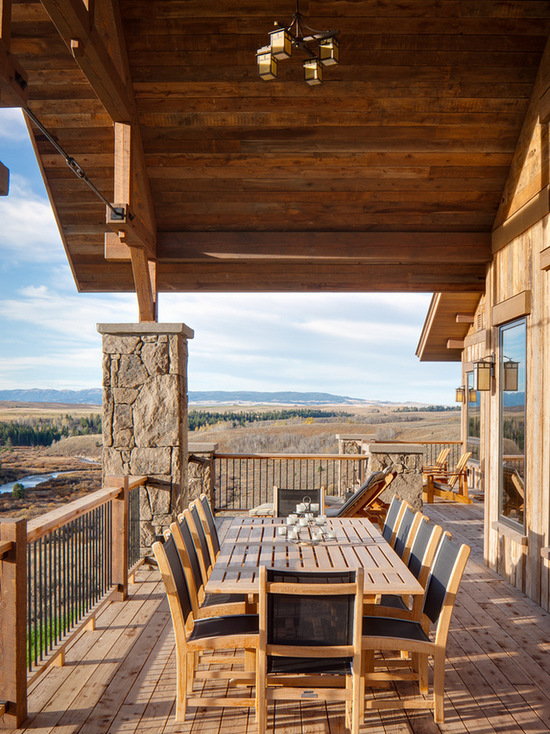 16 Cozy Rustic Balcony Design and Decor Ideas