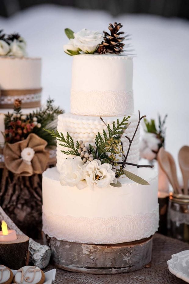 16 Magical Cake Ideas for Romantic Winter Weddings