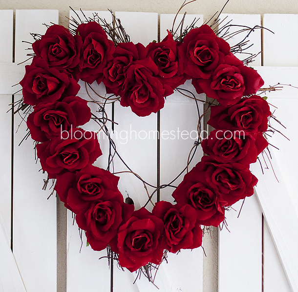 Feel The Love 17 DIY Valentine’s Wreaths