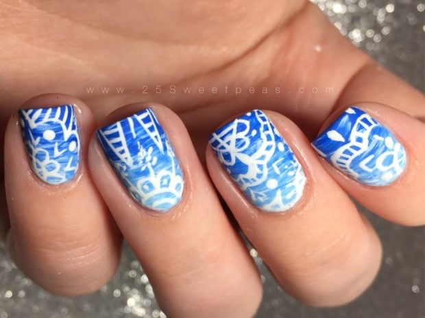 15 Perfect Combination of Blue and White Color for Cute Winter Nail Art