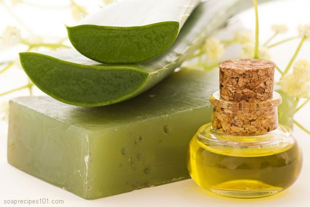 Handmade Cosmetics: 16 Amazing DIY Soap Recipes