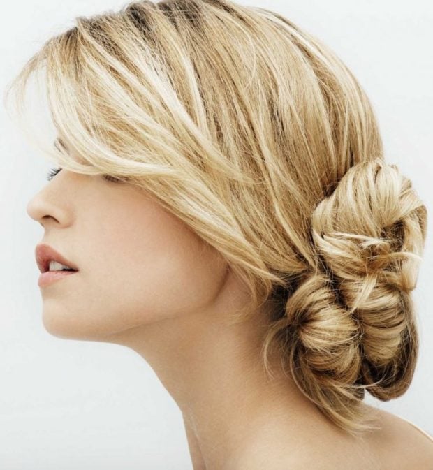 10 Killer Beach Hairstyles That Never Let You Down