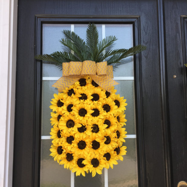 15 Refreshing Handmade Summer Wreath Designs For Your Front Door