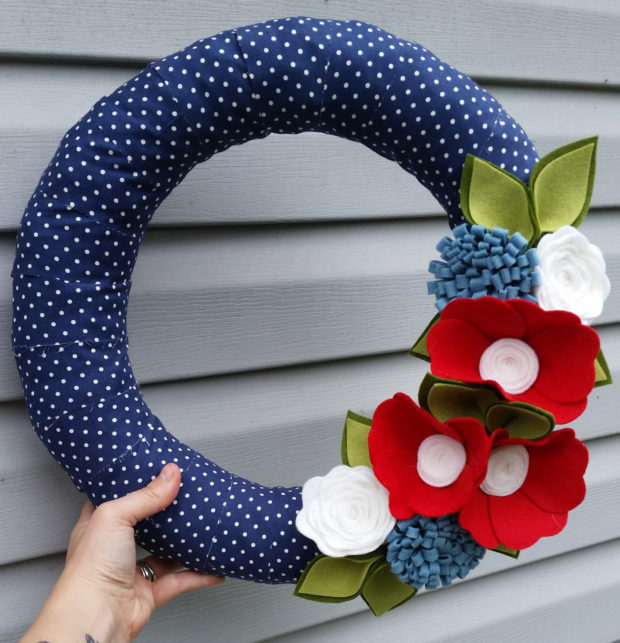 15 Refreshing Handmade Summer Wreath Designs For Your Front Door