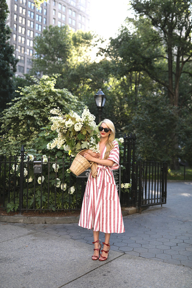 Summer In The Office: 17 Preppy Work Appropriate Outfit Ideas