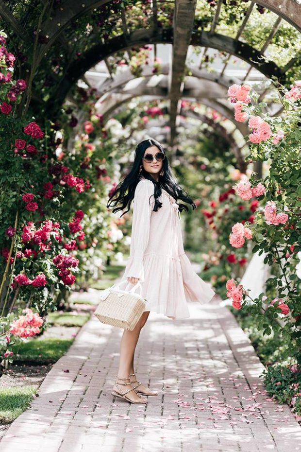 20 Super Chic All White Outfits To Copy This Summer