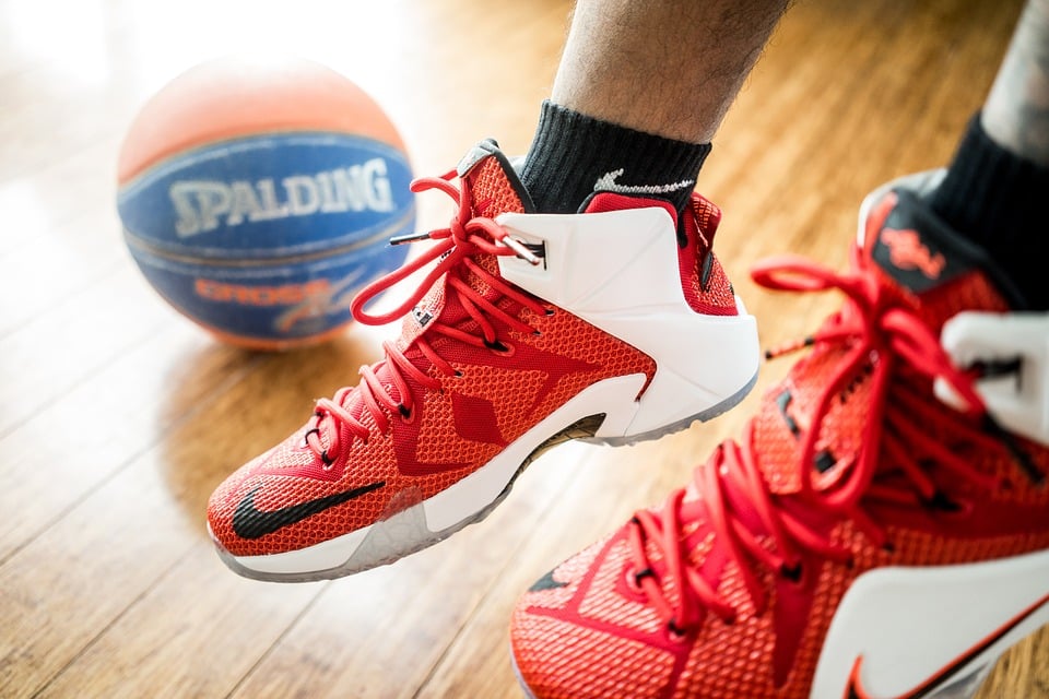Choosing the Right Pair of Basketball Shoes for Your Style of Play