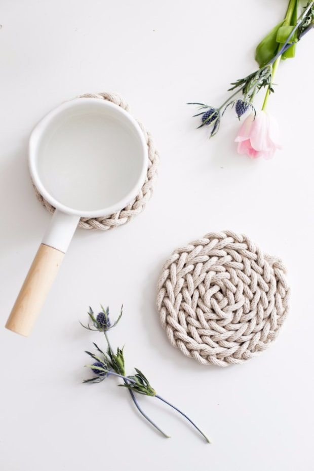 15 Amazing DIY Projects That You Can Knit In No Time