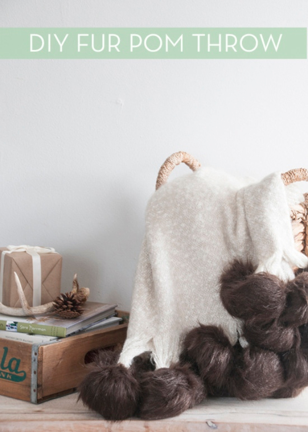 15 Chic DIY Blanket and Throw Designs You Can Make