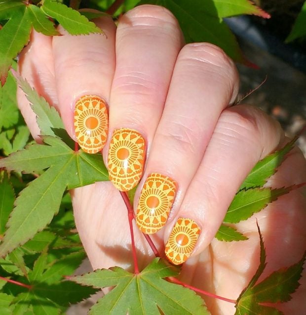 15 Cheerful Sunshine Nail Art Ideas