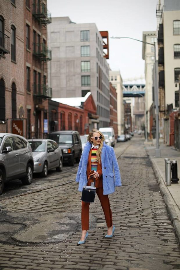 16 Bright and Colorful Outfits for Cold Winter Days