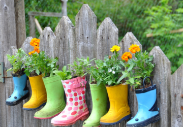 10 DIY Garden Ideas -