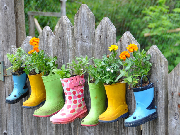 10 DIY Garden Ideas -