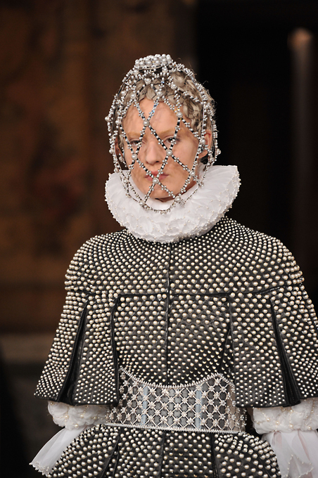 Alexander McQueen (Autumn/Winter 2013-14)