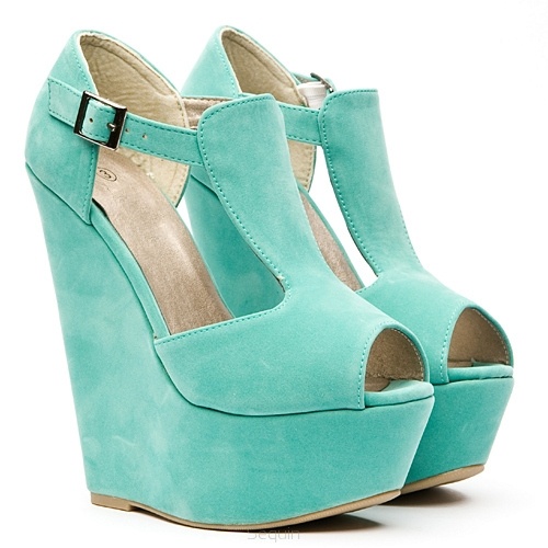 24 Amazing Wedge Sandals for This Summer