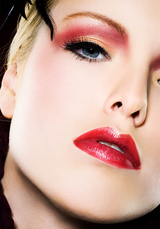 25 Glamorous Makeup Ideas with Red Lipstick