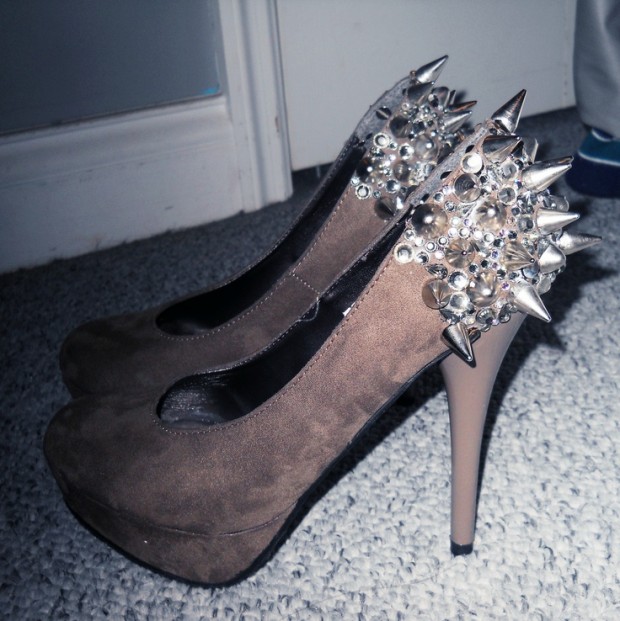 24 Amazing and Easy DIY Shoes and Bags Projects (22)