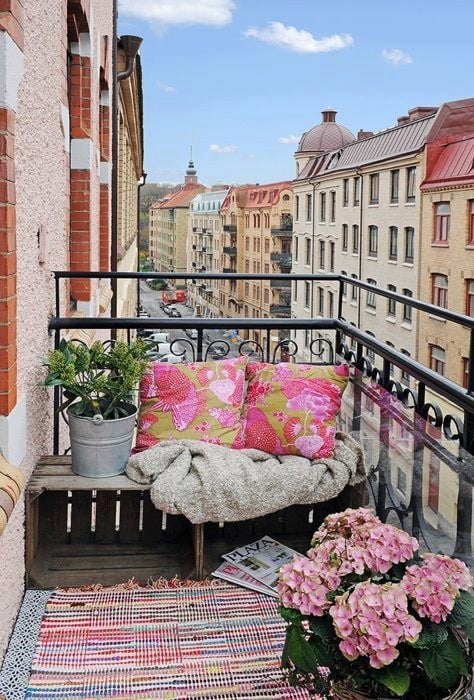 23 Amazing Decorating Ideas For Small Balcony