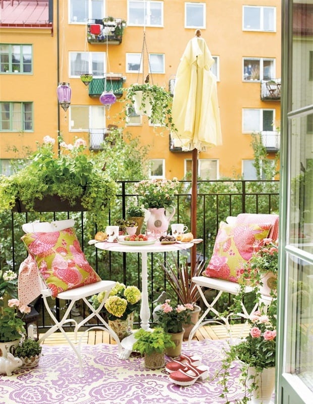 Amazing Decorating Ideas for Small Balcony (14)