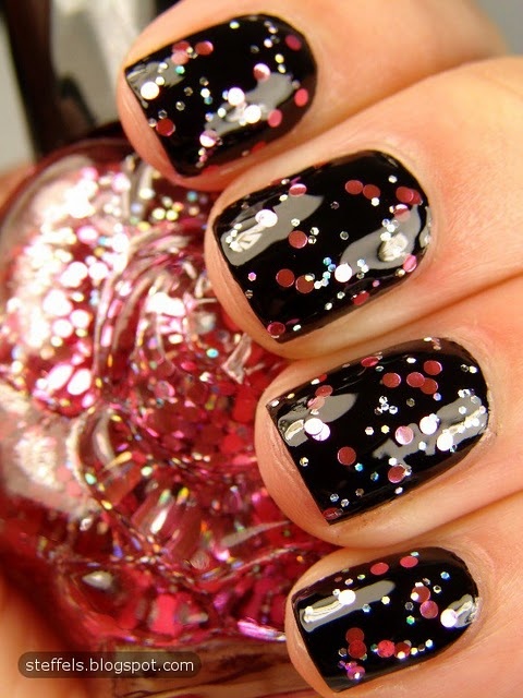 Amazing Dots Nail Art Ideas (26)