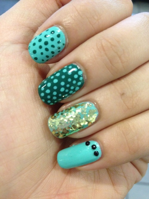 Amazing Dots Nail Art Ideas (34)