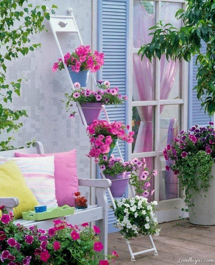 21 Great Garden Decorating Ideas