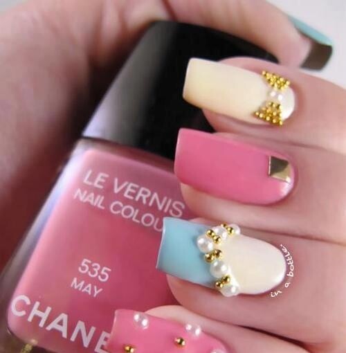 33 Amazing Nail Art Ideas with Rhinestones, Gems, Pearls and Studs - Studs, Rhinestones, Pearls, Nail Art, ideas, Gems, amazing nail art
