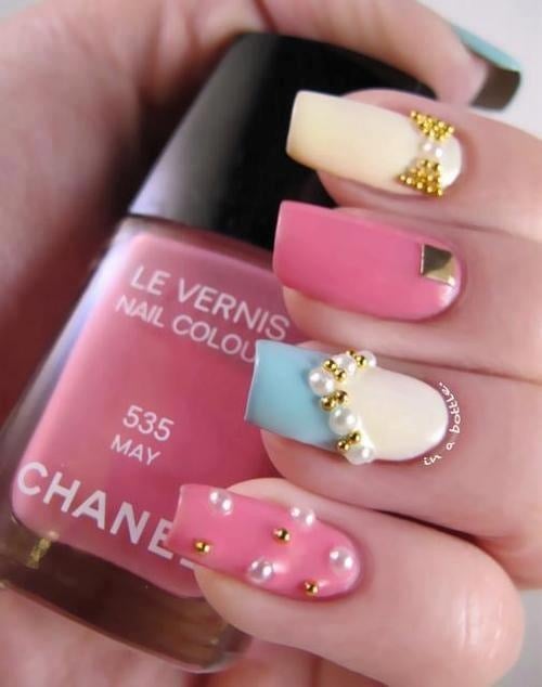 Nail art with rhinestones, gems, pearls and studs  (3)